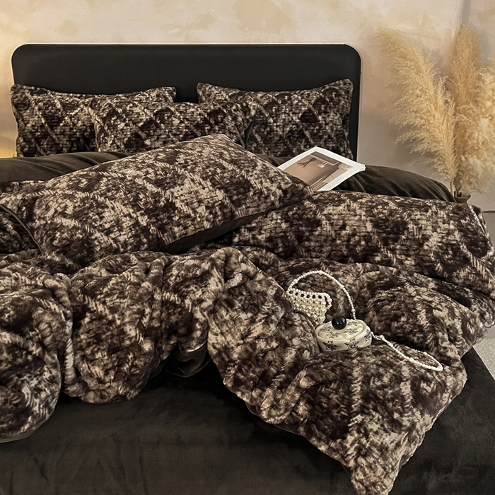 91家纺网 家纺一手货源 找家纺 铠畅家纺 2025新款美拉德风格兔毛绒床单四件套 美拉徳-情缘绿