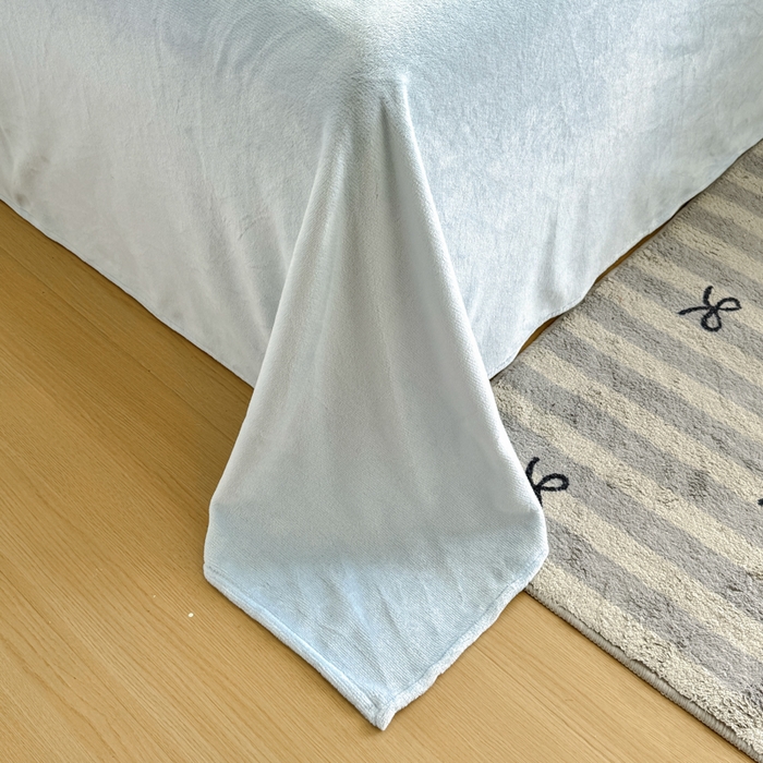 91家纺网 家纺一手货源 找家纺 恋佳居 2025新款卡通毛巾绣牛奶绒绣花四件套 月亮天使