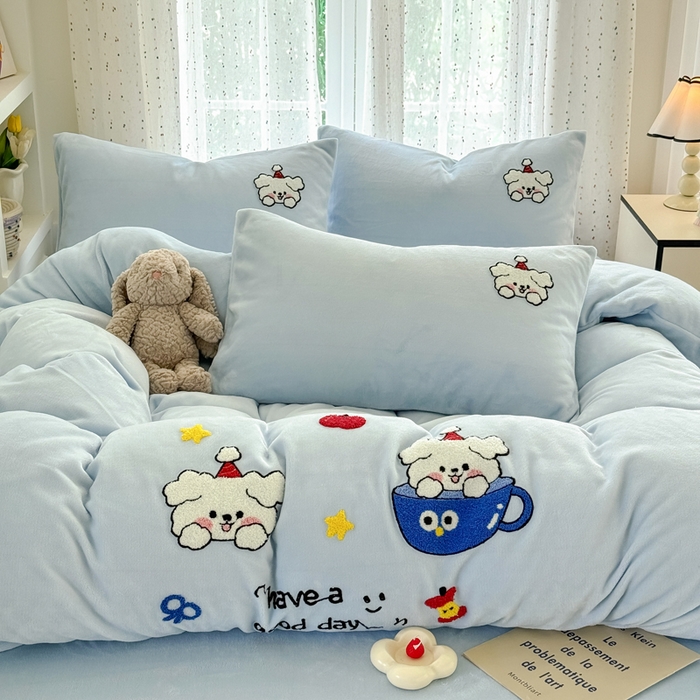 91家纺网 家纺一手货源 找家纺 （总）恋佳居 2025新款卡通毛巾绣牛奶绒绣花四件套