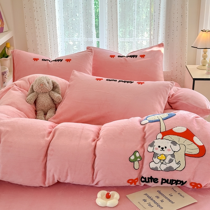 91家纺网 家纺一手货源 找家纺 （总）恋佳居 2025新款卡通毛巾绣牛奶绒绣花四件套