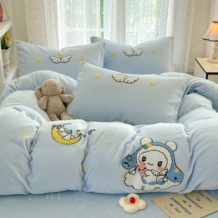 恋佳居 2025新款卡通毛巾绣牛奶绒绣花四件套 月亮天使