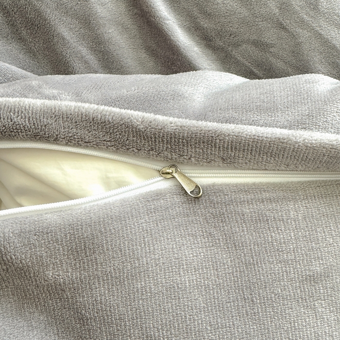 91家纺网 家纺一手货源 找家纺 恋佳居 2025新款卡通毛巾绣牛奶绒绣花四件套 可爱狗