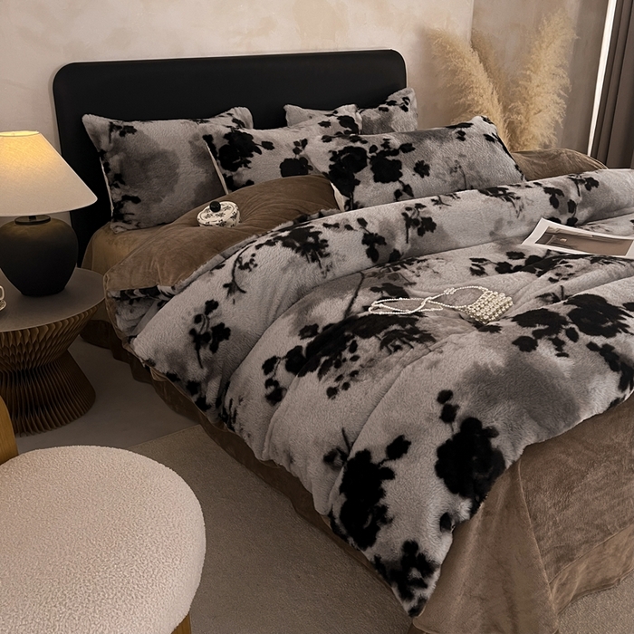 91家纺网 家纺一手货源 找家纺 铠畅家纺 2025新款美拉德风格兔毛绒床单四件套 美拉德-尘间玫瑰