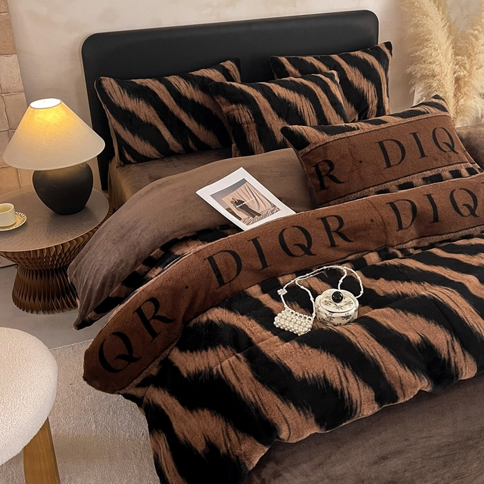 91家纺网 家纺一手货源 找家纺 铠畅家纺 2025新款美拉德风格兔毛绒床单四件套 美拉德-都市