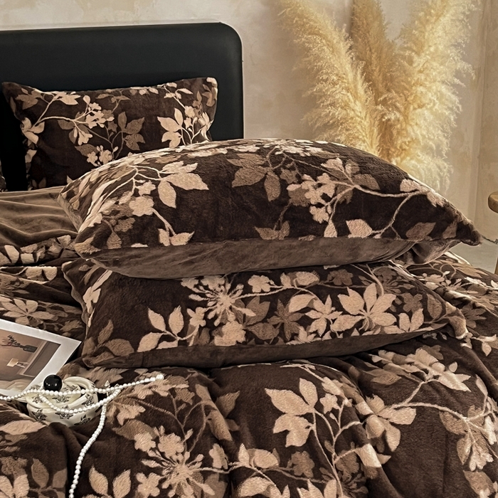 91家纺网 家纺一手货源 找家纺 铠畅家纺 2025新款美拉德风格兔毛绒床单四件套 美拉德-繁花