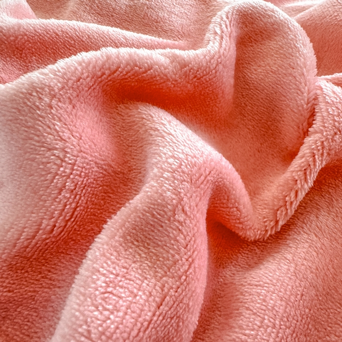 91家纺网 家纺一手货源 找家纺 恋佳居 2025新款卡通毛巾绣牛奶绒绣花四件套 蘑菇与狗-粉