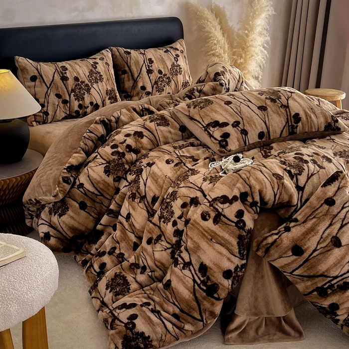 91家纺网 家纺一手货源 找家纺 铠畅家纺 2025新款美拉德风格兔毛绒床单四件套 美拉德-花影