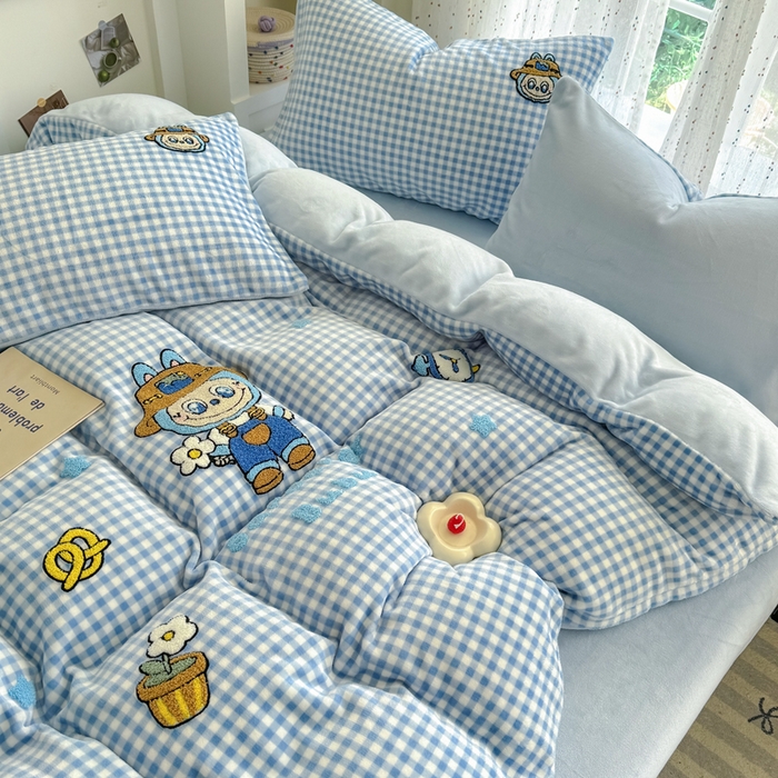 91家纺网 家纺一手货源 找家纺 恋佳居 2025新款卡通毛巾绣牛奶绒绣花四件套 花匠布布