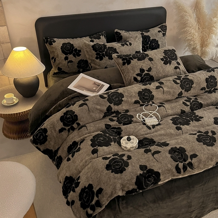 91家纺网 家纺一手货源 找家纺 铠畅家纺 2025新款美拉德风格兔毛绒床单四件套 美拉德-玫瑰绿