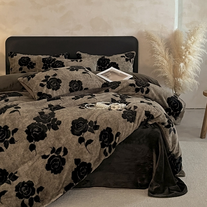 91家纺网 家纺一手货源 找家纺 铠畅家纺 2025新款美拉德风格兔毛绒床单四件套 美拉德-玫瑰绿