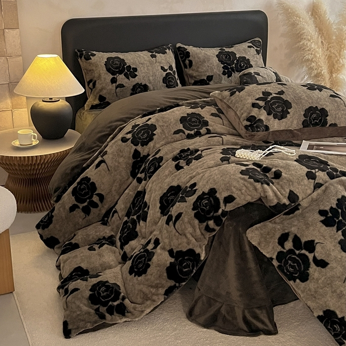 91家纺网 家纺一手货源 找家纺 铠畅家纺 2025新款美拉德风格兔毛绒床单四件套 美拉德-玫瑰绿