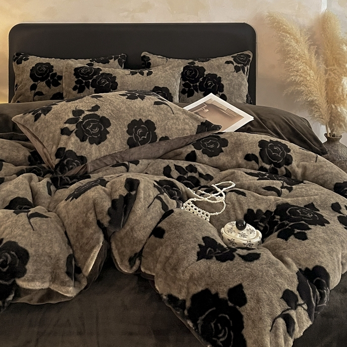 91家纺网 家纺一手货源 找家纺 铠畅家纺 2025新款美拉德风格兔毛绒床单四件套 美拉德-玫瑰绿