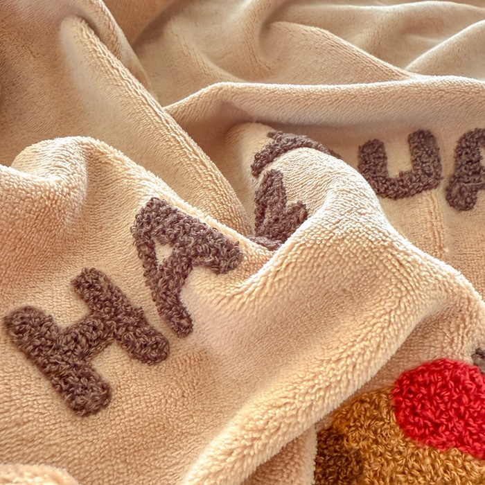 91家纺网 家纺一手货源 找家纺 恋佳居 2025新款卡通毛巾绣牛奶绒绣花四件套 音乐派对