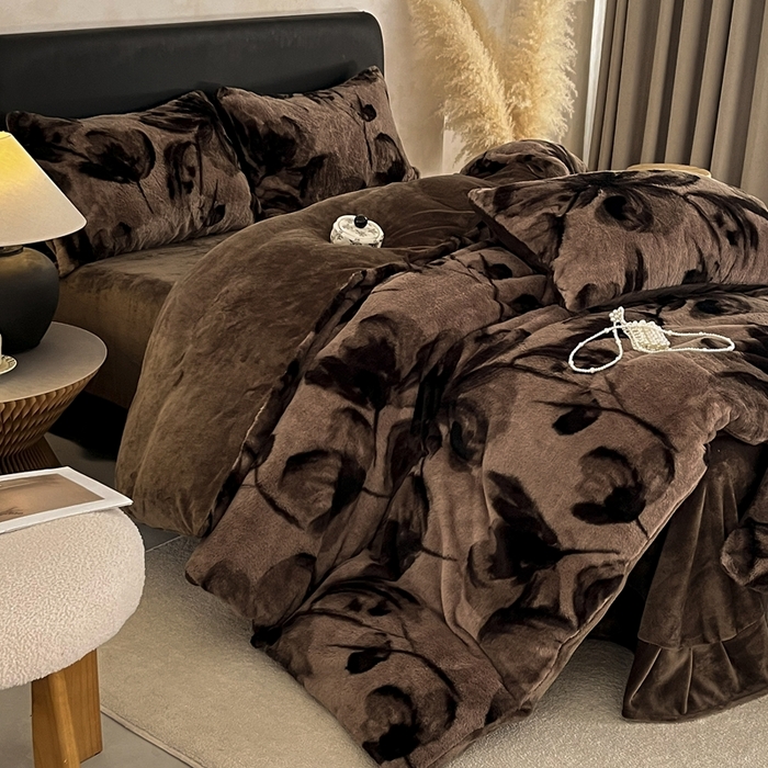 91家纺网 家纺一手货源 找家纺 铠畅家纺 2025新款美拉德风格兔毛绒床单四件套 美拉德-美幻