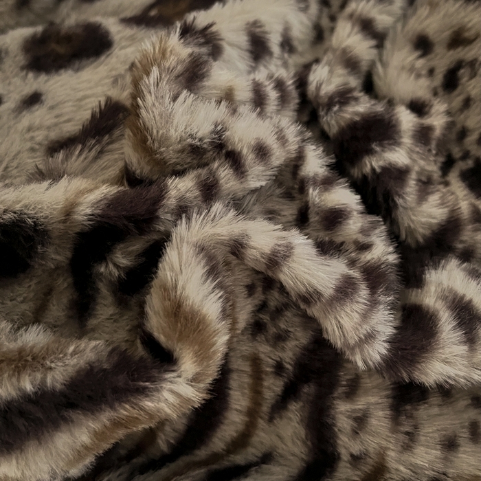 91家纺网 家纺一手货源 找家纺 铠畅家纺 2025新款美拉德风格兔毛绒床单四件套 美拉德-魅影豹纹