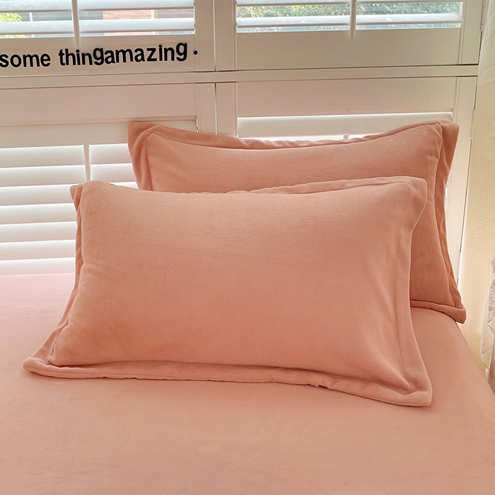 富馨莱 2025新款纯色240克牛奶绒全消光枕套 奶油玉