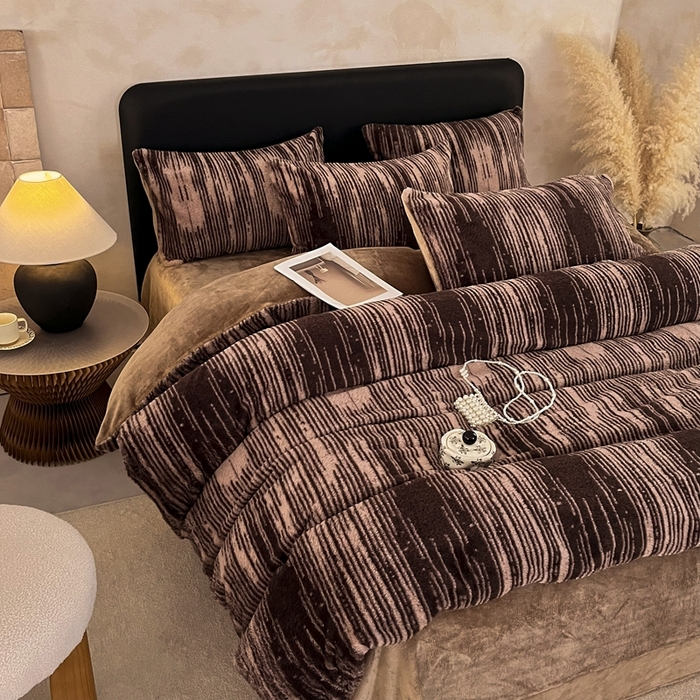 91家纺网 家纺一手货源 找家纺 铠畅家纺 2025新款美拉德风格兔毛绒床单四件套 美拉德-情缘咖