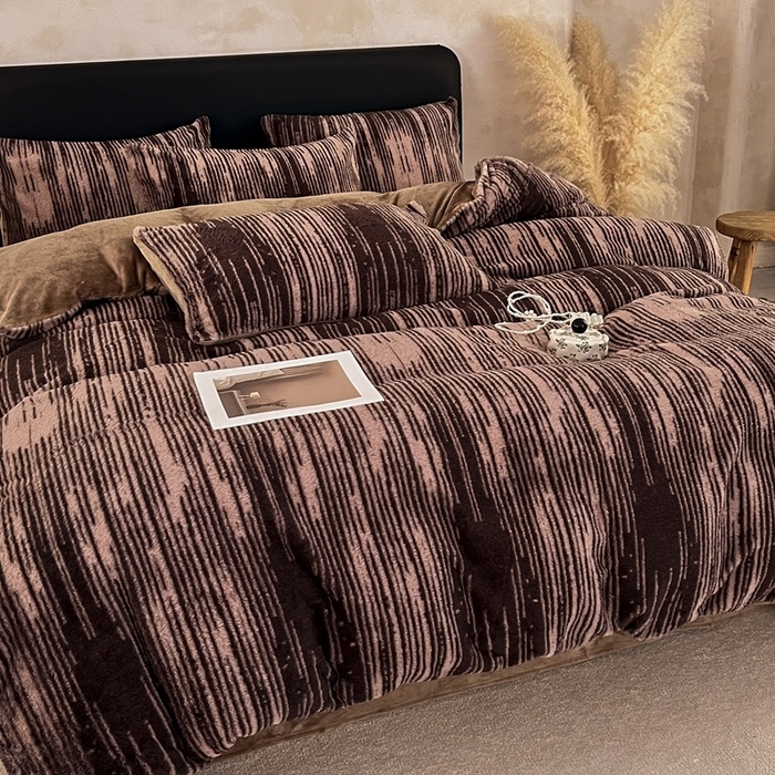 91家纺网 家纺一手货源 找家纺 铠畅家纺 2025新款美拉德风格兔毛绒床单四件套 美拉德-情缘咖