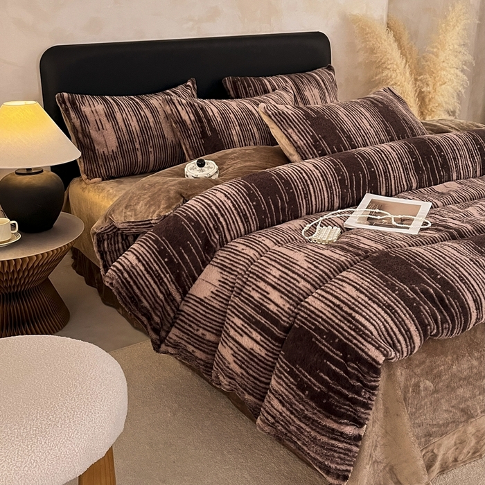 91家纺网 家纺一手货源 找家纺 铠畅家纺 2025新款美拉德风格兔毛绒床单四件套 美拉德-情缘咖