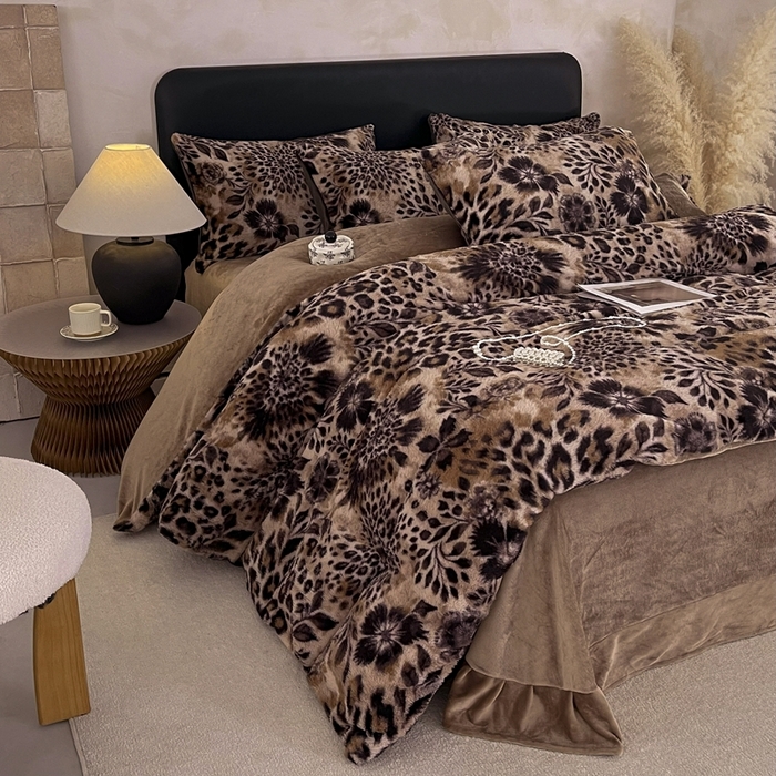 91家纺网 家纺一手货源 找家纺 铠畅家纺 2025新款美拉德风格兔毛绒床单四件套 美拉德-奢靡咖