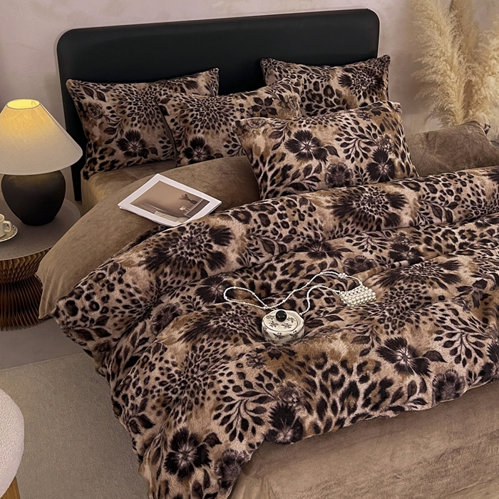 91家纺网 家纺一手货源 找家纺 铠畅家纺 2025新款美拉德风格兔毛绒床单四件套 美拉德-奢靡咖