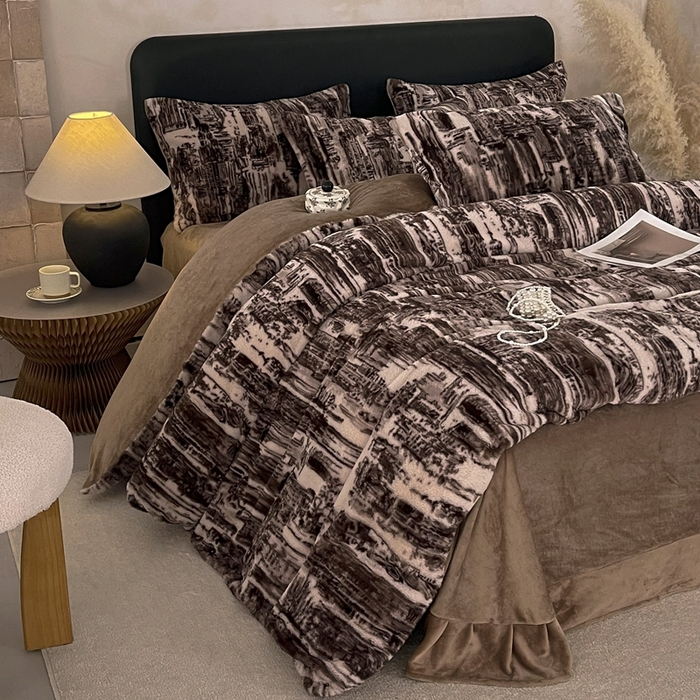 91家纺网 家纺一手货源 找家纺 铠畅家纺 2025新款美拉德风格兔毛绒床单四件套 美拉德-夜序