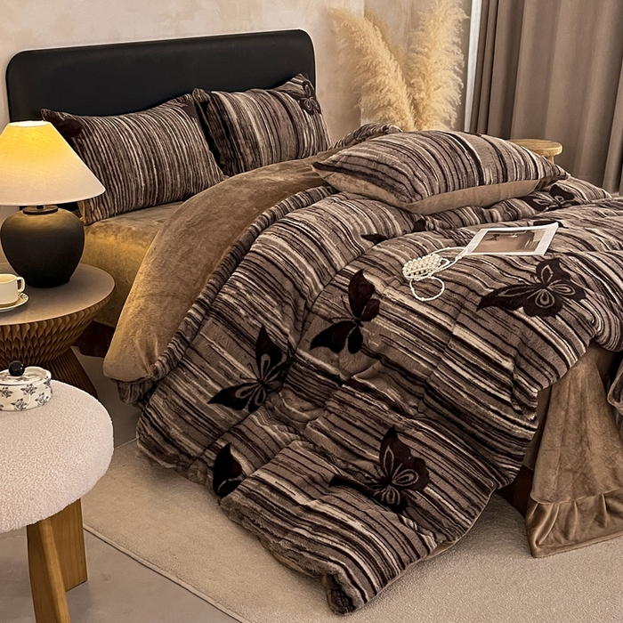 91家纺网 家纺一手货源 找家纺 铠畅家纺 2025新款美拉德风格兔毛绒床单四件套 美拉德-羽蝶