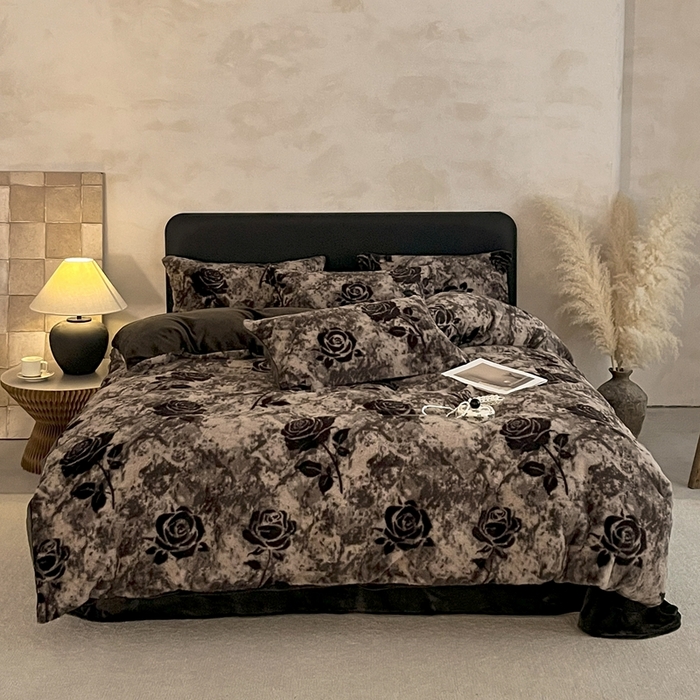 91家纺网 家纺一手货源 找家纺 铠畅家纺 2025新款美拉德风格兔毛绒床单四件套 美拉德-绽放绿