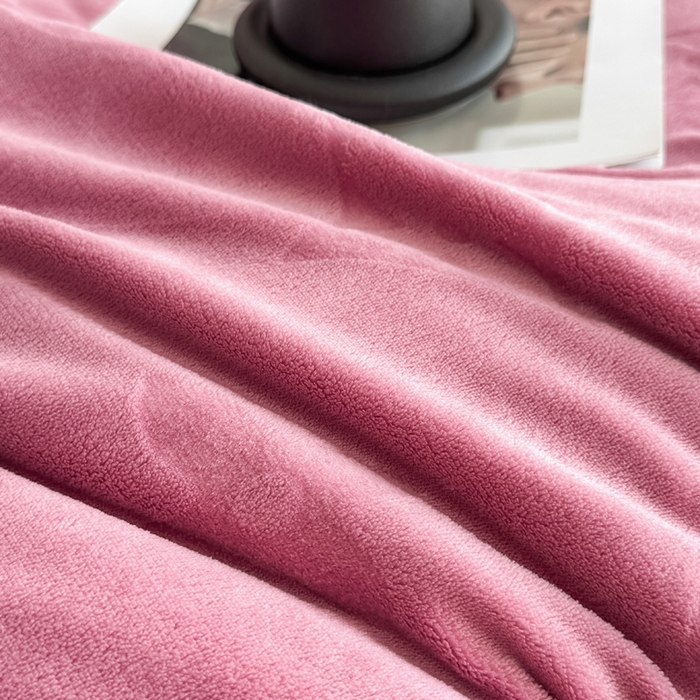 91家纺网 家纺一手货源 找家纺 三悦四季 2025新款200克加厚牛奶绒剪花四件套跨境直播爆款 豆沙