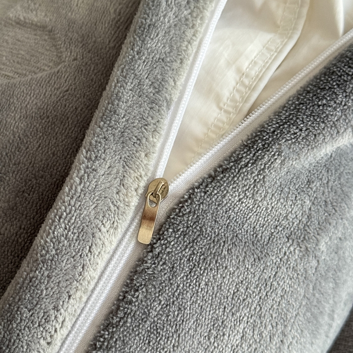 91家纺网 家纺一手货源 找家纺 三悦四季 2025新款200克加厚牛奶绒剪花四件套跨境直播爆款 高级灰