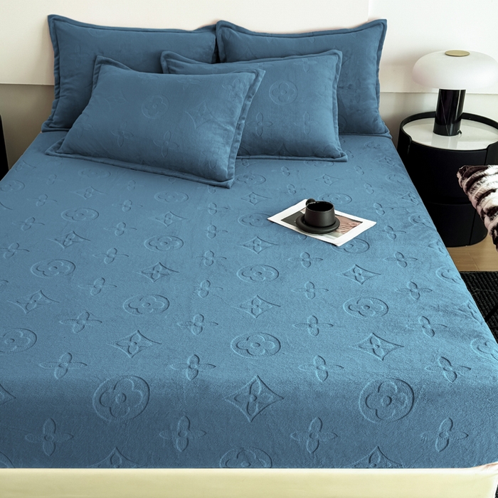 91家纺网 家纺一手货源 找家纺 （总）三悦四季 2025新款200克加厚牛奶绒剪花四件套跨境直播爆款