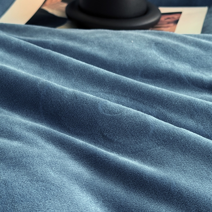 91家纺网 家纺一手货源 找家纺 （总）三悦四季 2025新款200克加厚牛奶绒剪花四件套跨境直播爆款