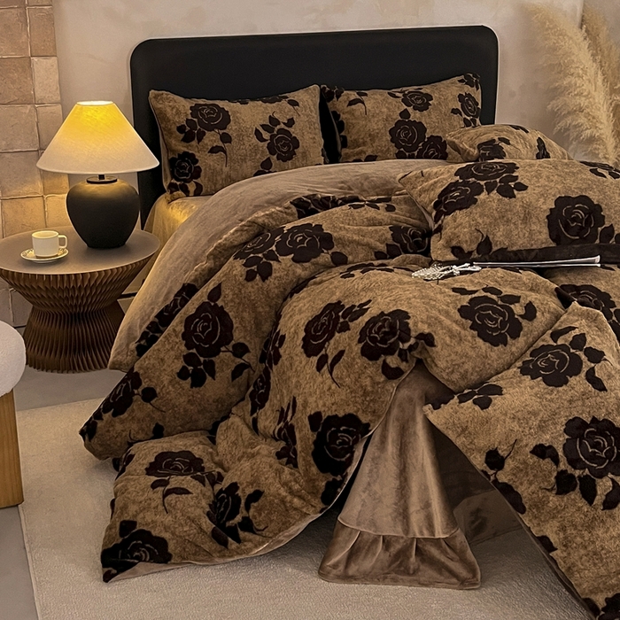 91家纺网 家纺一手货源 找家纺 铠畅家纺 2025新款美拉德风格兔毛绒床单四件套 美拉德-玫瑰咖