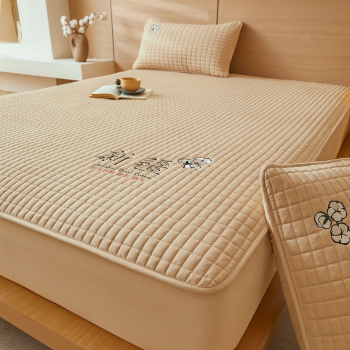 91家纺网 家纺一手货源 找家纺 小禹仔家纺 2025新款刺绣床笠新疆棉花填充-夹棉床笠 奶油咖