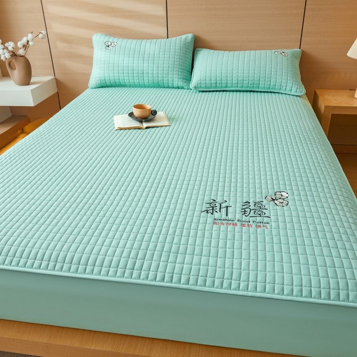 91家纺网 家纺一手货源 找家纺 小禹仔家纺 2025新款刺绣床笠新疆棉花填充-夹棉床笠 青春绿