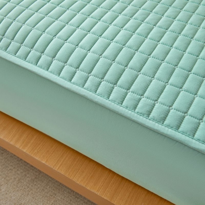 91家纺网 家纺一手货源 找家纺 小禹仔家纺 2025新款刺绣床笠新疆棉花填充-夹棉床笠 青春绿