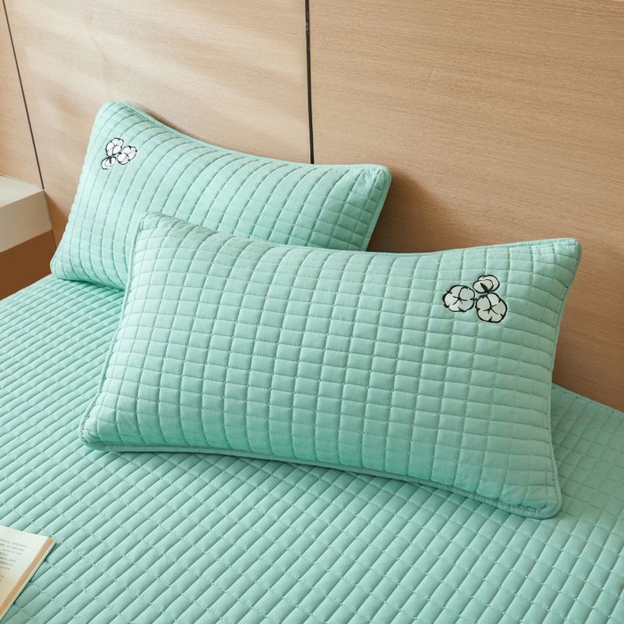 91家纺网 家纺一手货源 找家纺 小禹仔家纺 2025新款刺绣床笠新疆棉花填充-夹棉床笠 青春绿