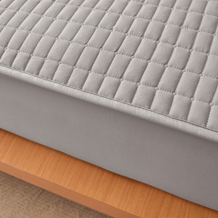 91家纺网 家纺一手货源 找家纺 小禹仔家纺 2025新款刺绣床笠新疆棉花填充-夹棉床笠 星辰灰