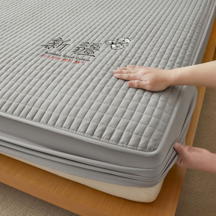 91家纺网 家纺一手货源 找家纺 小禹仔家纺 2025新款刺绣床笠新疆棉花填充-夹棉床笠 星辰灰