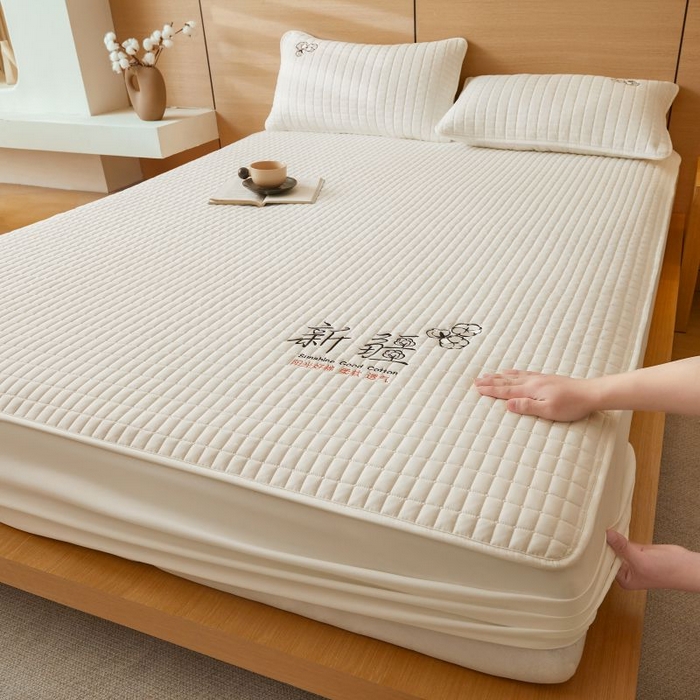 91家纺网 家纺一手货源 找家纺 小禹仔家纺 2025新款刺绣床笠新疆棉花填充-夹棉床笠 云朵白