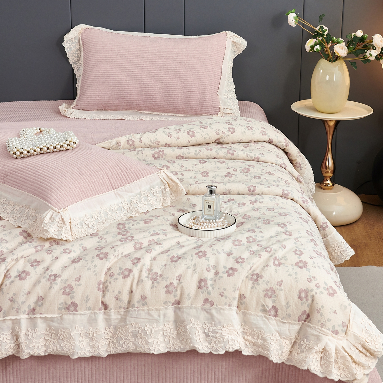 91家纺网 家纺一手货源 找家纺 优希家纺 2025新款暮悠棉麻多功能春秋被四件套 花雾柔