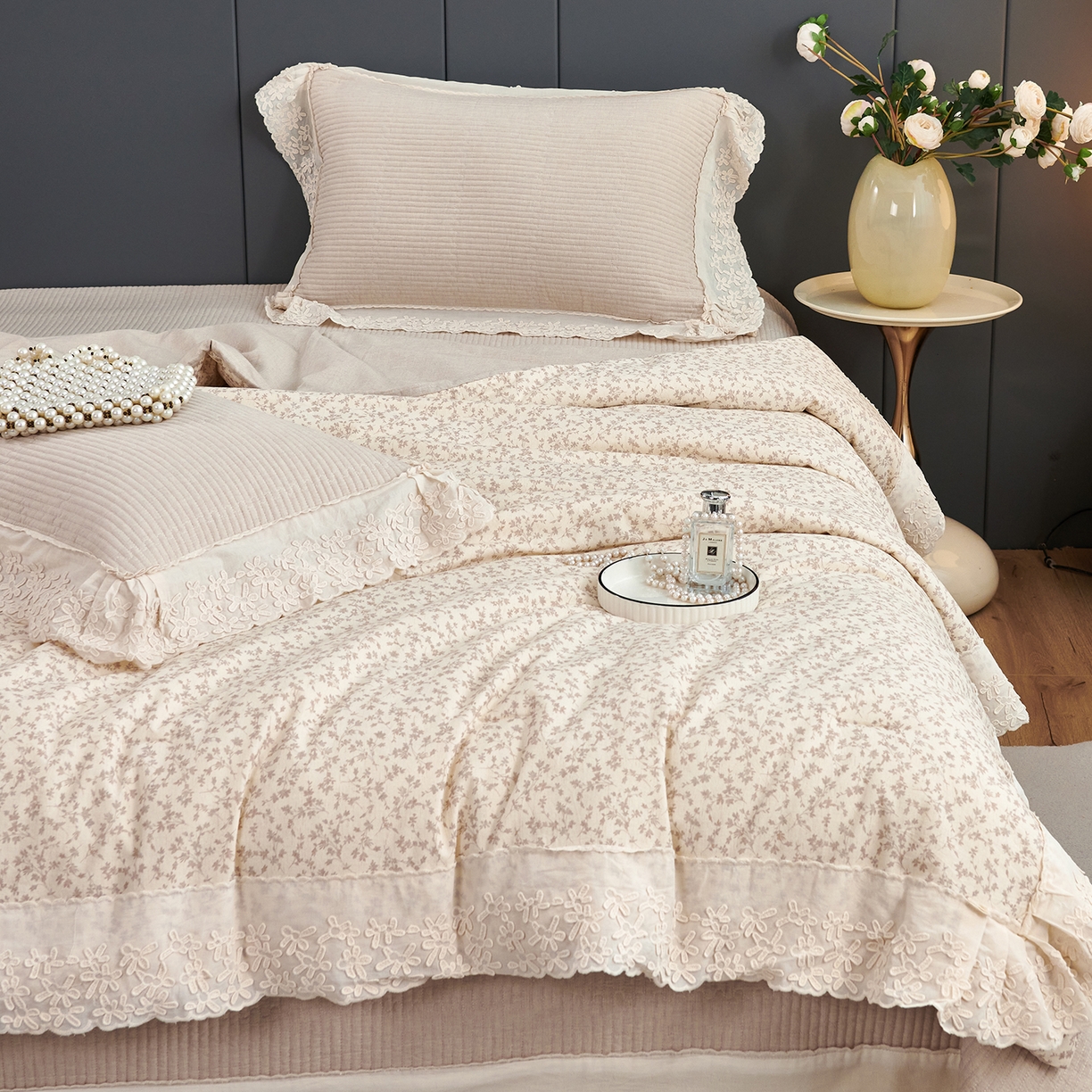 91家纺网 家纺一手货源 找家纺 优希家纺 2025新款暮悠棉麻多功能春秋被四件套 浅棕花影