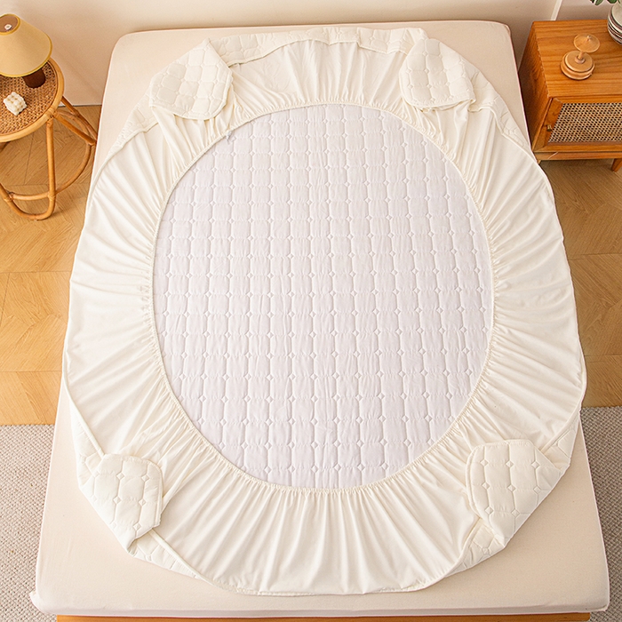 91家纺网 家纺一手货源 找家纺 小禹仔家纺 2025新款亲肤面包格夹棉床笠 白色