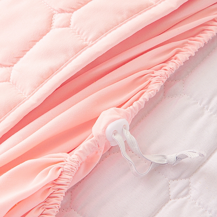 91家纺网 家纺一手货源 找家纺 小禹仔家纺 2025新款亲肤面包格夹棉床笠 粉色