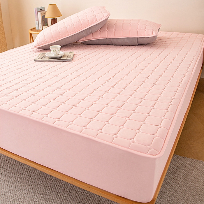 91家纺网 家纺一手货源 找家纺 小禹仔家纺 2025新款亲肤面包格夹棉床笠 粉色