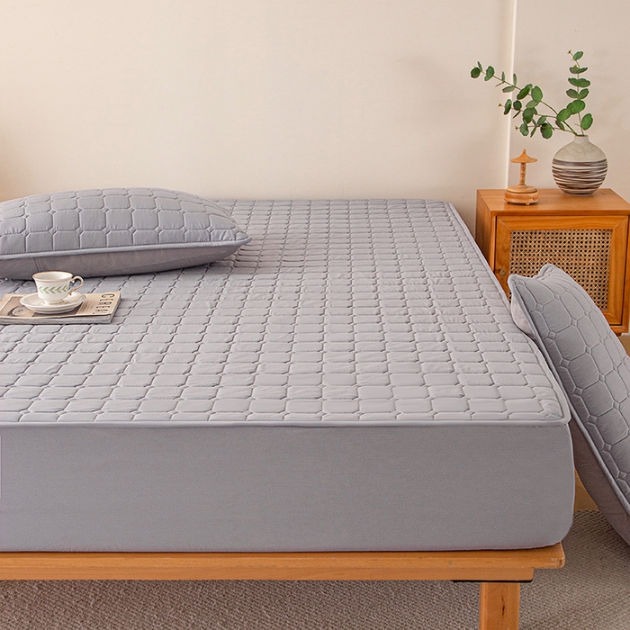 91家纺网 家纺一手货源 找家纺 小禹仔家纺 2025新款亲肤面包格夹棉床笠 灰色