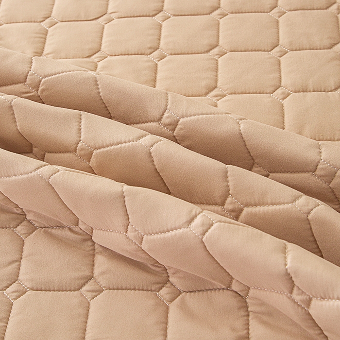 91家纺网 家纺一手货源 找家纺 小禹仔家纺 2025新款亲肤面包格夹棉床笠 卡其