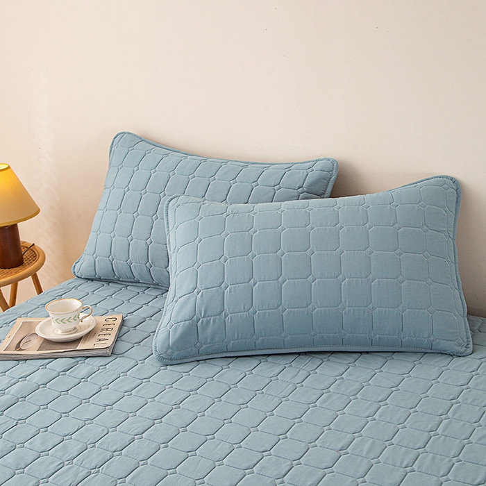 91家纺网 家纺一手货源 找家纺 小禹仔家纺 2025新款亲肤面包格夹棉床笠 蓝色