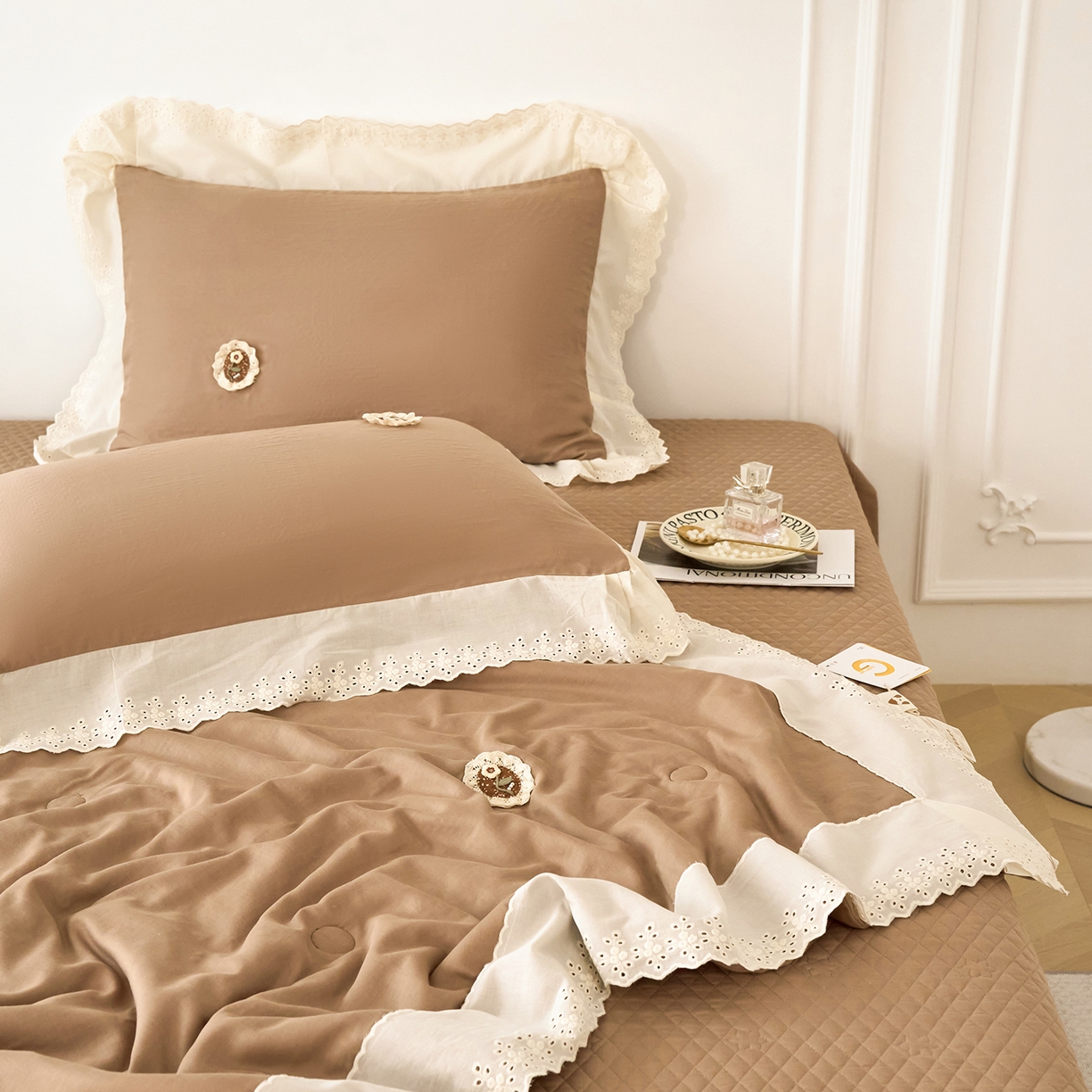 91家纺网 家纺一手货源 找家纺 优希家纺 2025新款竹氧棉多功能春秋被四件套 咖色