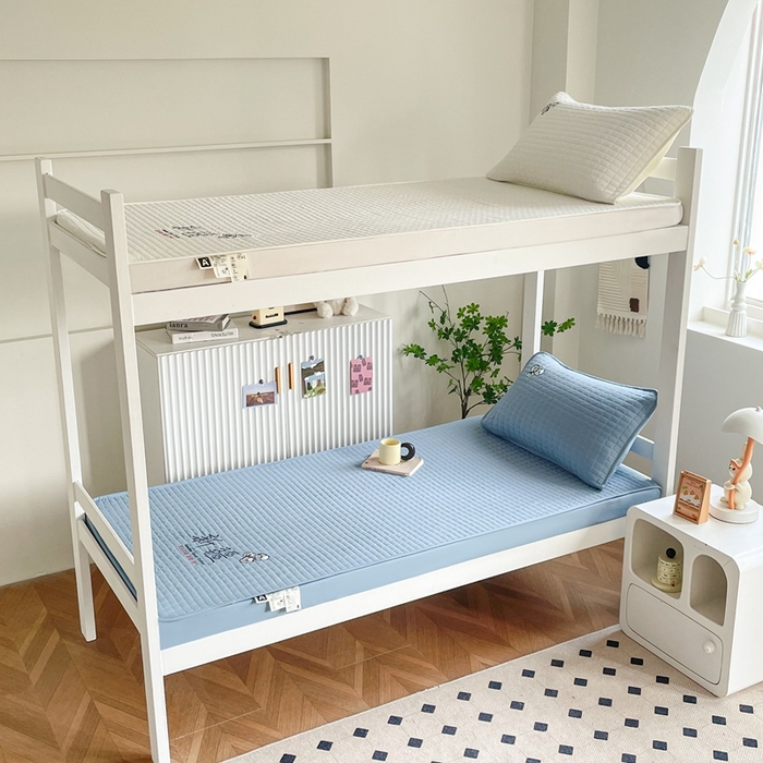 91家纺网 家纺一手货源 找家纺 （总）小禹仔家纺 2025新款刺绣床笠-学生图